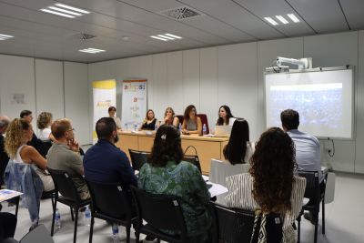 El grupo ADEPSI comparte formación y testimonios con miembros de Fiscalía y de la Judicatura Civil, y Policía Judicial de la provincia de Las Palmas.